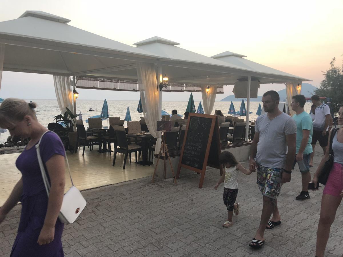 Apartments Kuce Lekovica Beach & Snack Bar- Bistro ภายนอก รูปภาพ