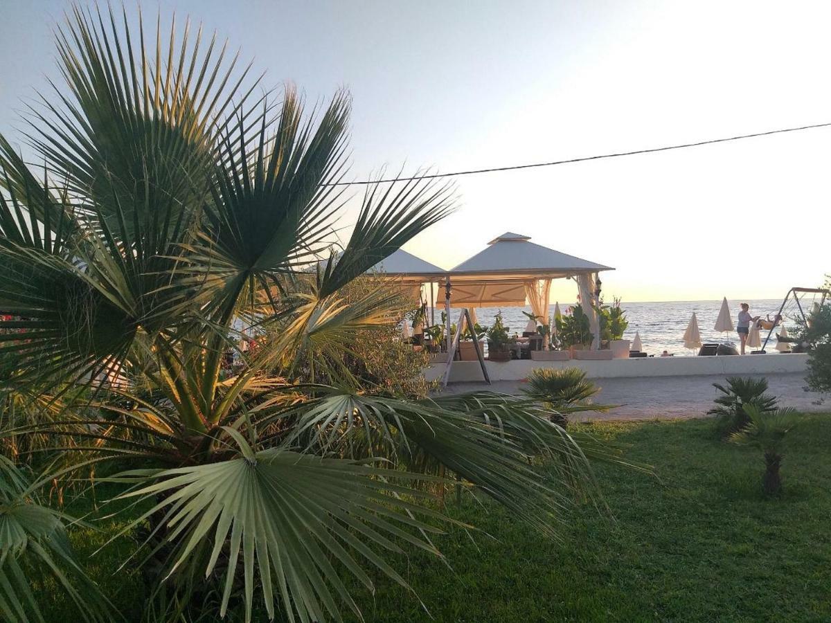 Apartments Kuce Lekovica Beach & Snack Bar- Bistro ภายนอก รูปภาพ