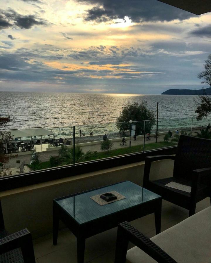 Apartments Kuce Lekovica Beach & Snack Bar- Bistro ภายนอก รูปภาพ